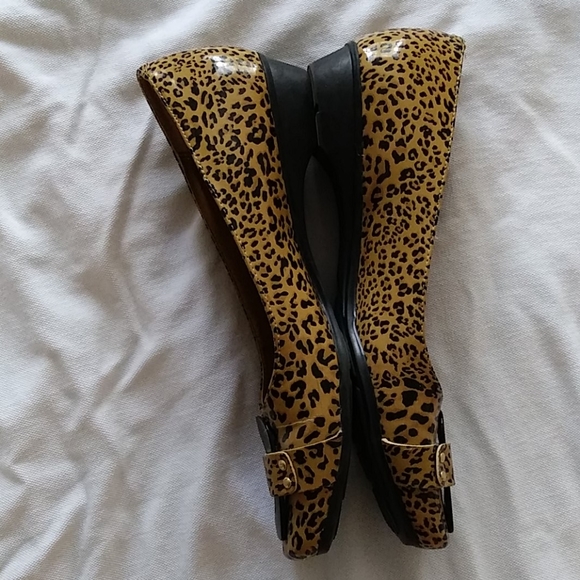 Liz Claiborne leopard print flats 8M $28+belt - Picture 8 of 9
